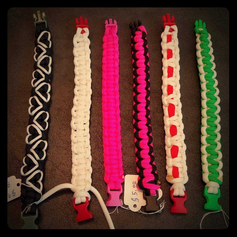 Women's Paracord Bracelets